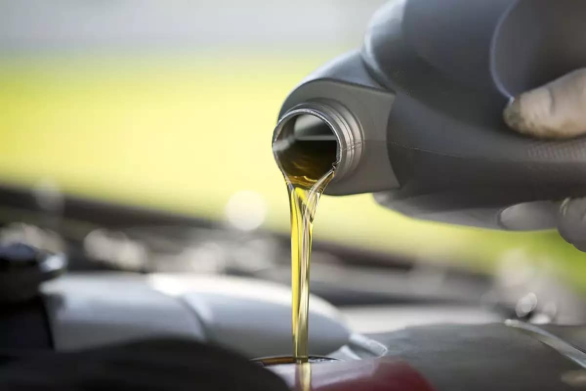  زيت محرك هيونداي (Hyundai engine oil) + سعر شراء رائع 